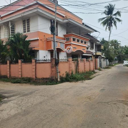 Orange Valley Homestay Thiruvananthapuram Exterior photo