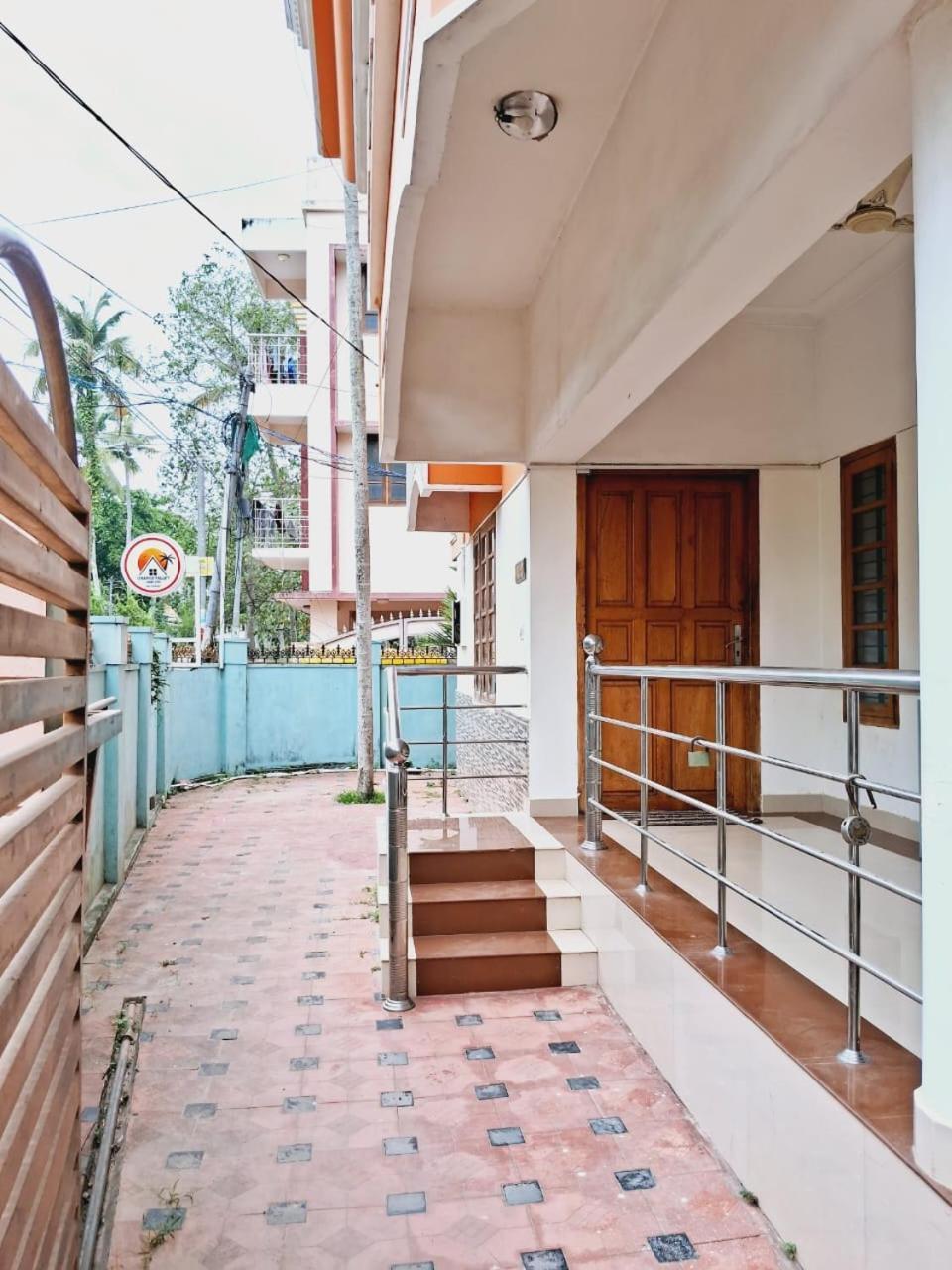 Orange Valley Homestay Thiruvananthapuram Exterior photo