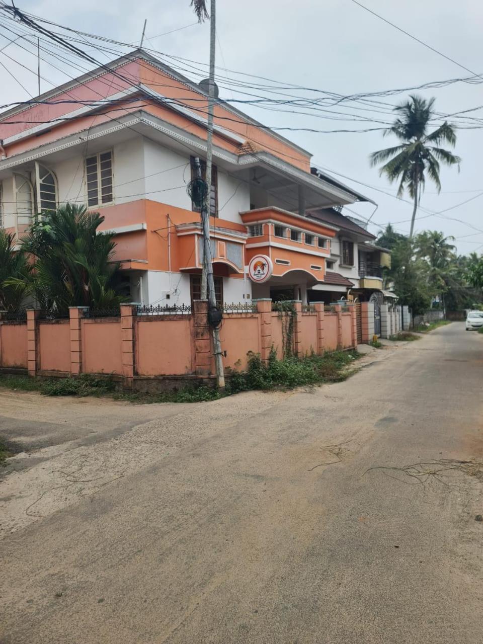 Orange Valley Homestay Thiruvananthapuram Exterior photo